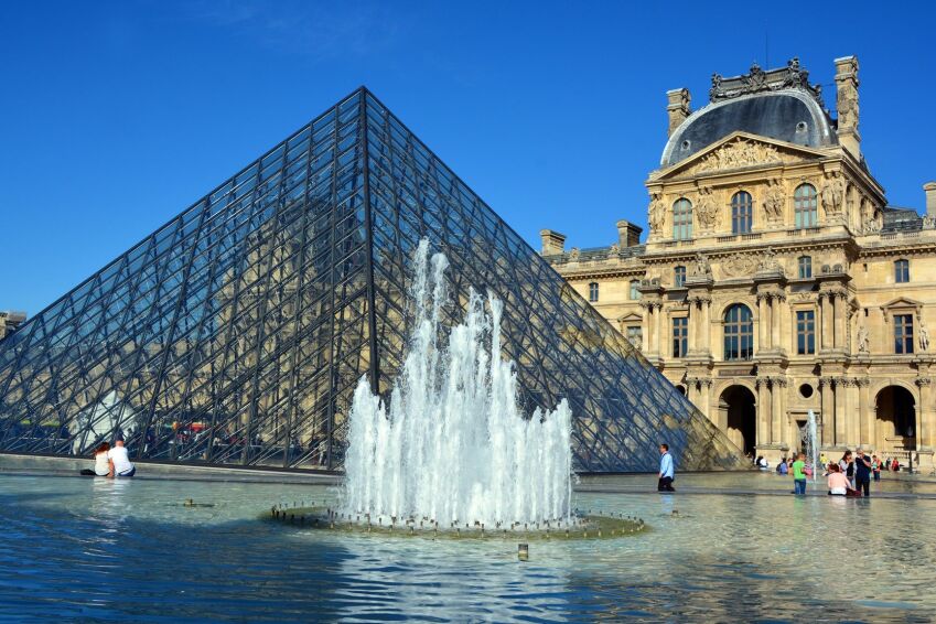 France Alumni - The Louvre Museum celebrates 230 years