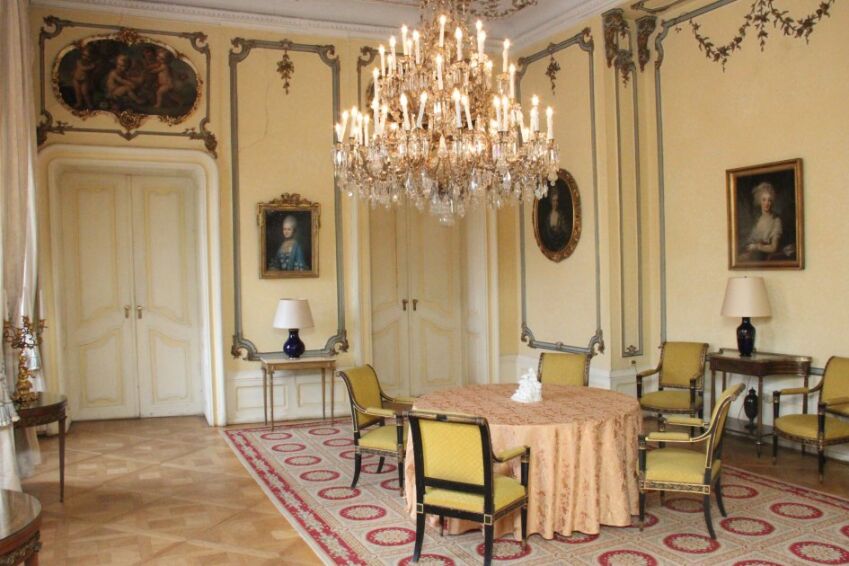 Salon jaune du Palais Buquoy